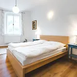 Downtown Apartment *
