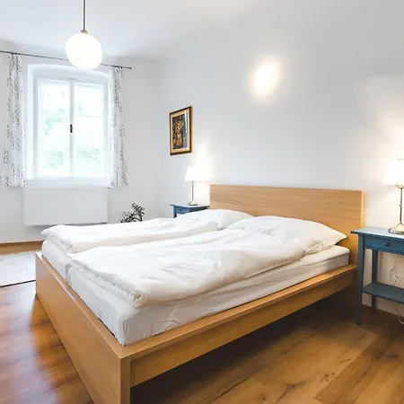 Downtown Apartment *
